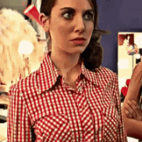 alison-brie-boobs66.gif