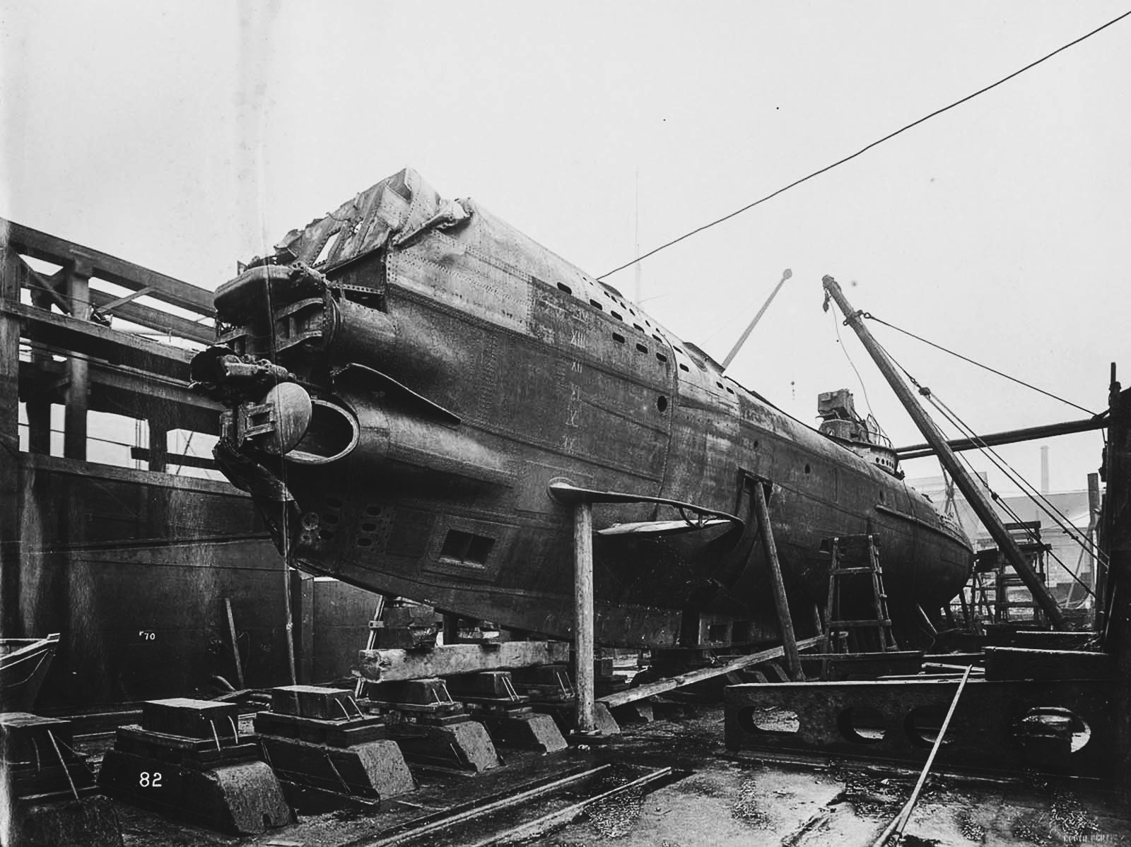 Rare Photographs Show The Interior of the German Submarine SM UB-110 ...